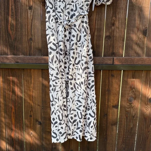 NWT THML Black and White Patterned dress. - Picture 7 of 13
